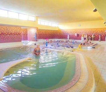 Small indoor thermal pool 2