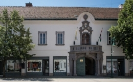 St.-Bartholomäus-Kirche und Schatzkammer – Religiöses Besucherzentrum