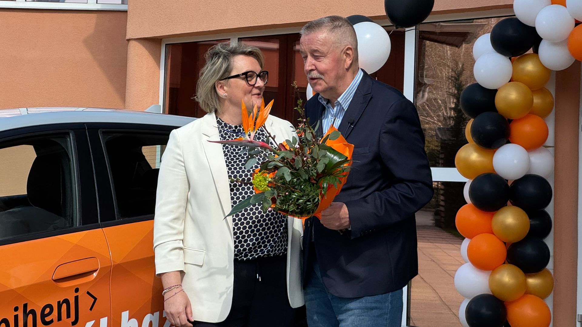 Nyereményautó átadás videó