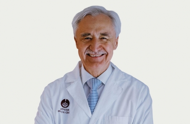 Dr. Pintér Tamás