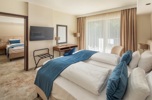 Rodinný pokoj se spojovacími dveřmi