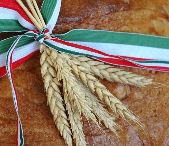 Feier des neuen Brotes - National Feiertag