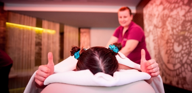 Panarom child massage for enhancing concentration