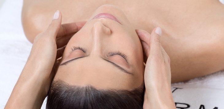 Institut Esthederm Paris Esthe Lift - manuális arckontúr feszesítő kezelés