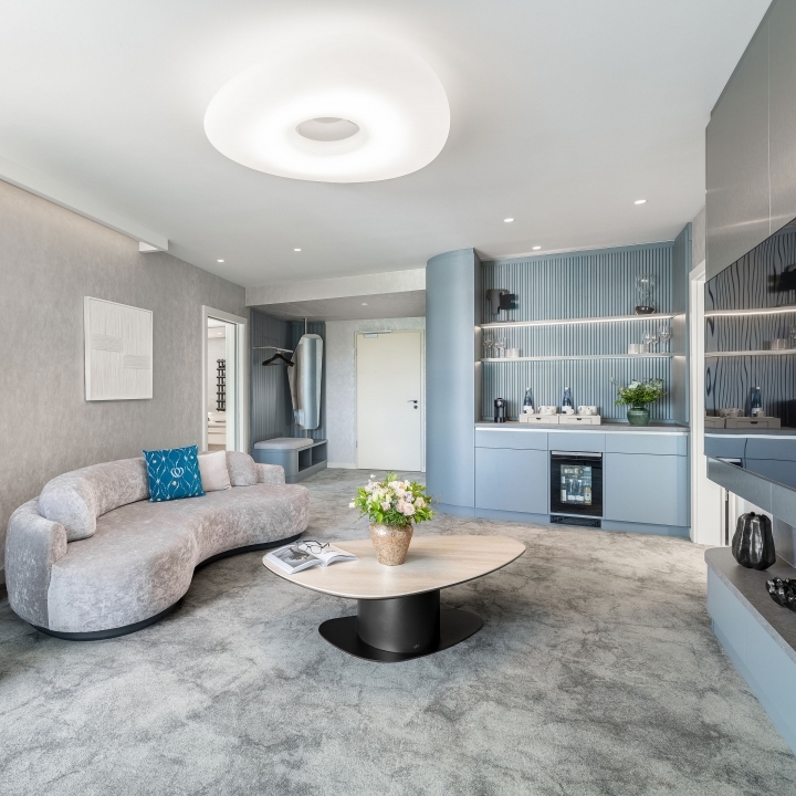 Royal Penthouse Suite