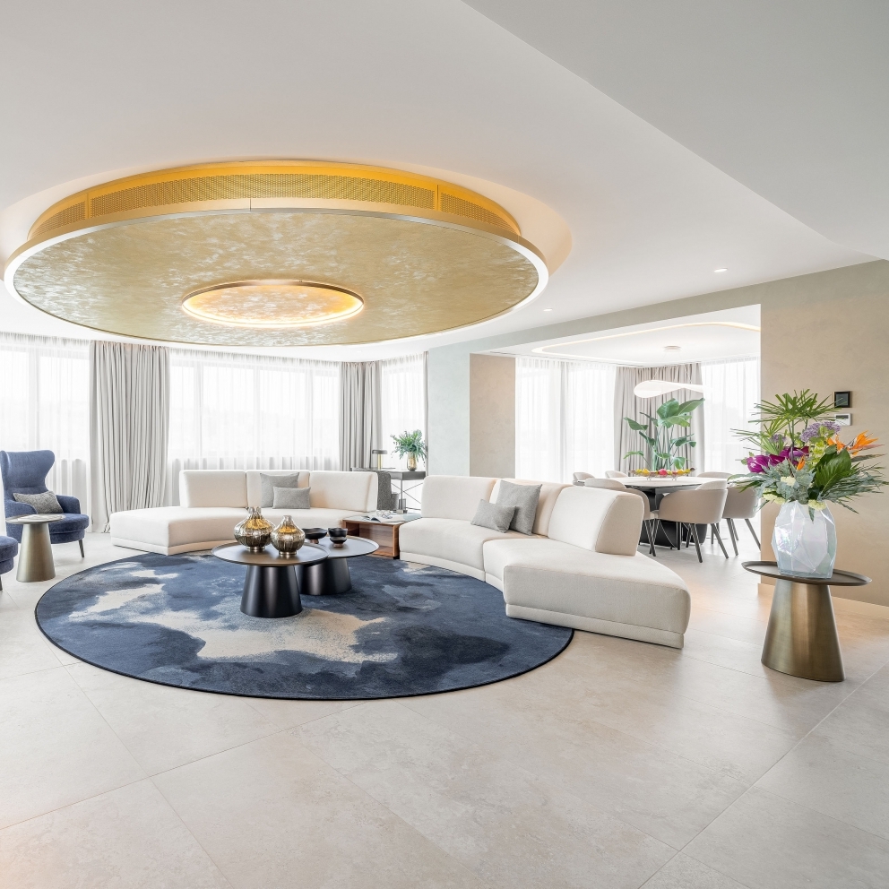 Majestic Penthouse Suite