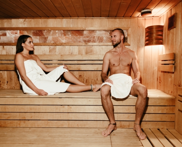“Stressz-edzés” a szaunában és a gyógyfürdőben: a hőterápia jótékony hatásai