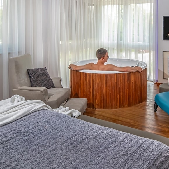 Deluxe room with jacuzzi