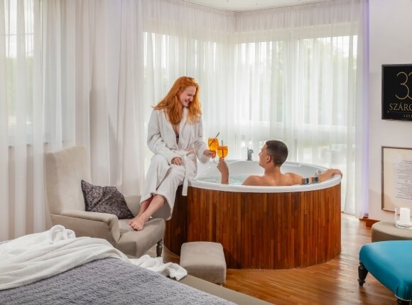 Páros romantika jakuzzis szobánkban ajánlat